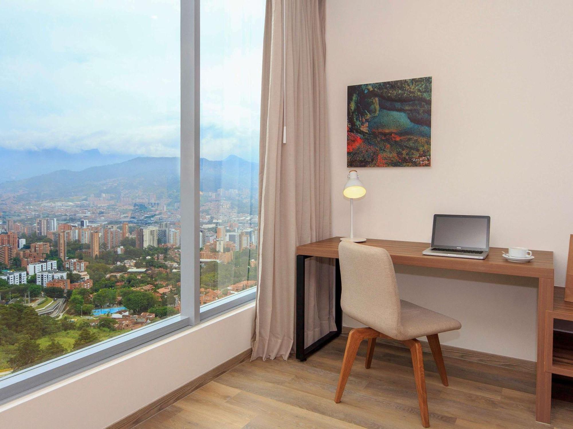 Novotel Medellín El Tesoro Exterior foto A home office