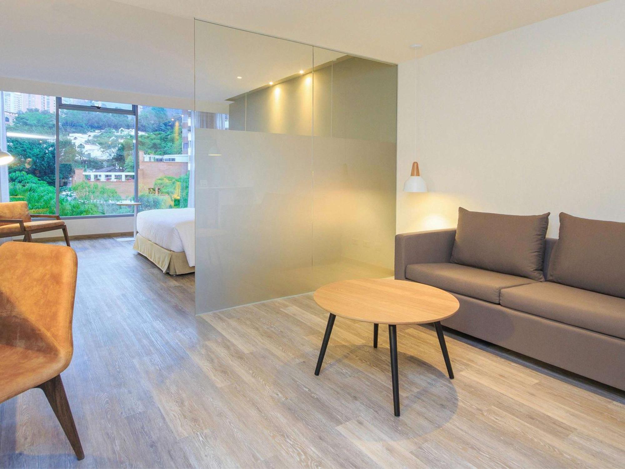 Novotel Medellín El Tesoro Exterior foto A room at the hotel